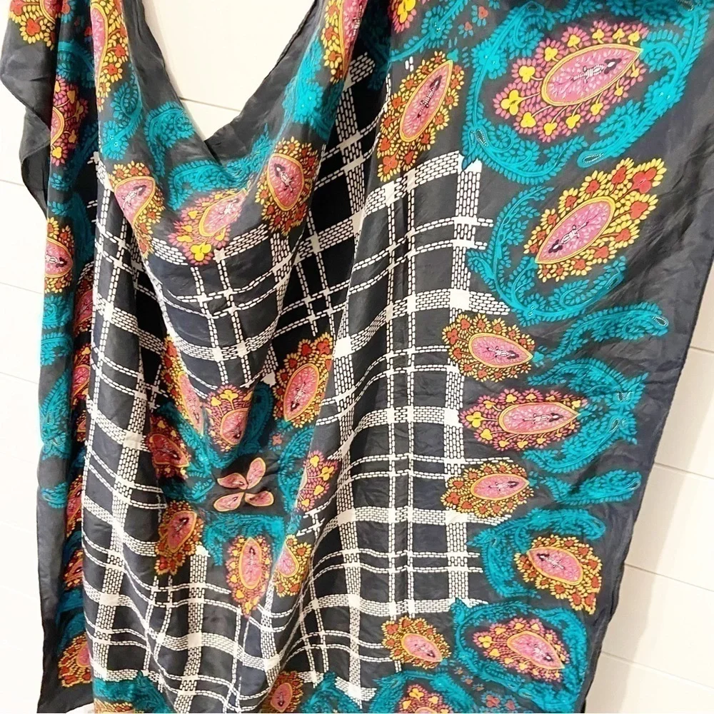 Diane Von Furstenberg | 100% Silk Paisley Scarf one Size